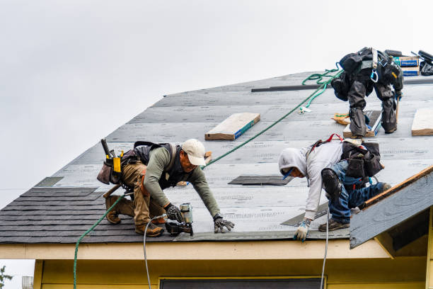 Professional Gutter Installation technician working in Gonzales, CA